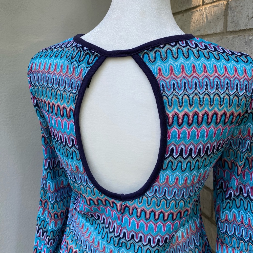 No Comment. Multicolor Wave Pattern Open Knit Top - image 8